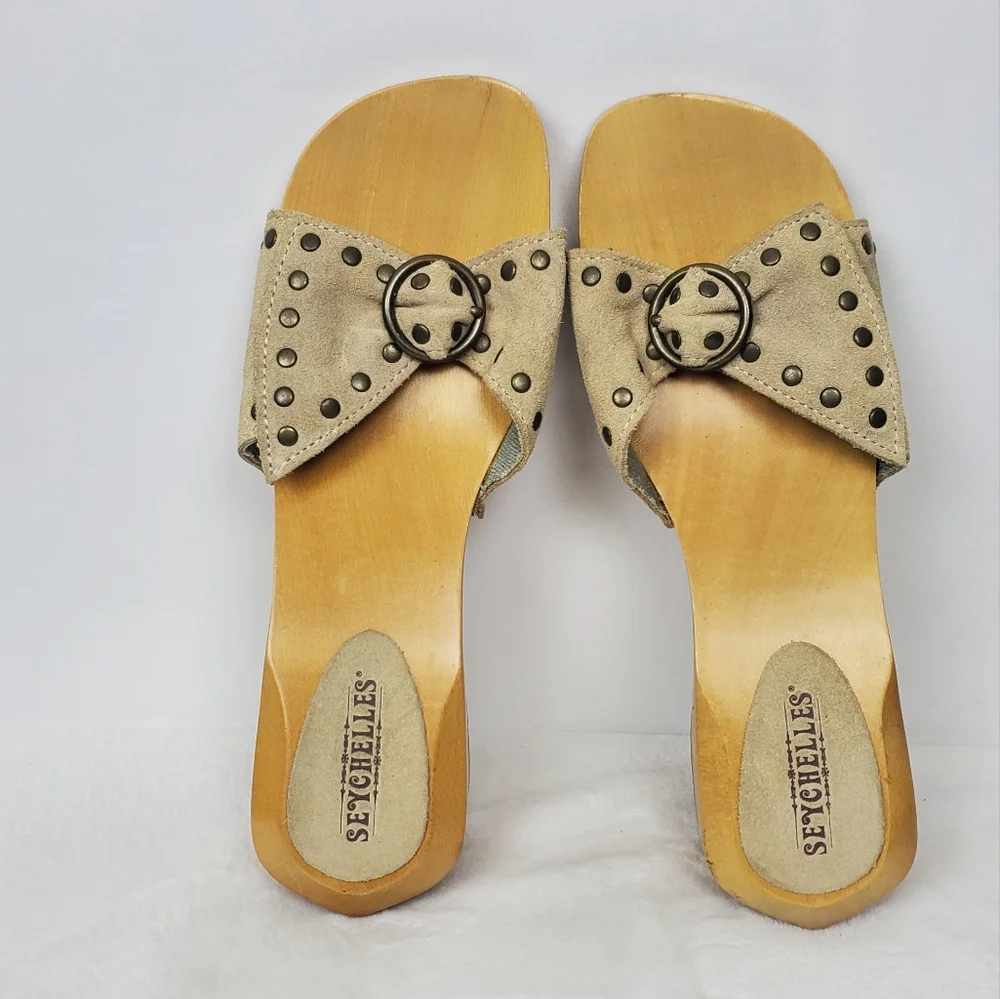Seychelles Wood Tan Studded Sandals 8.5